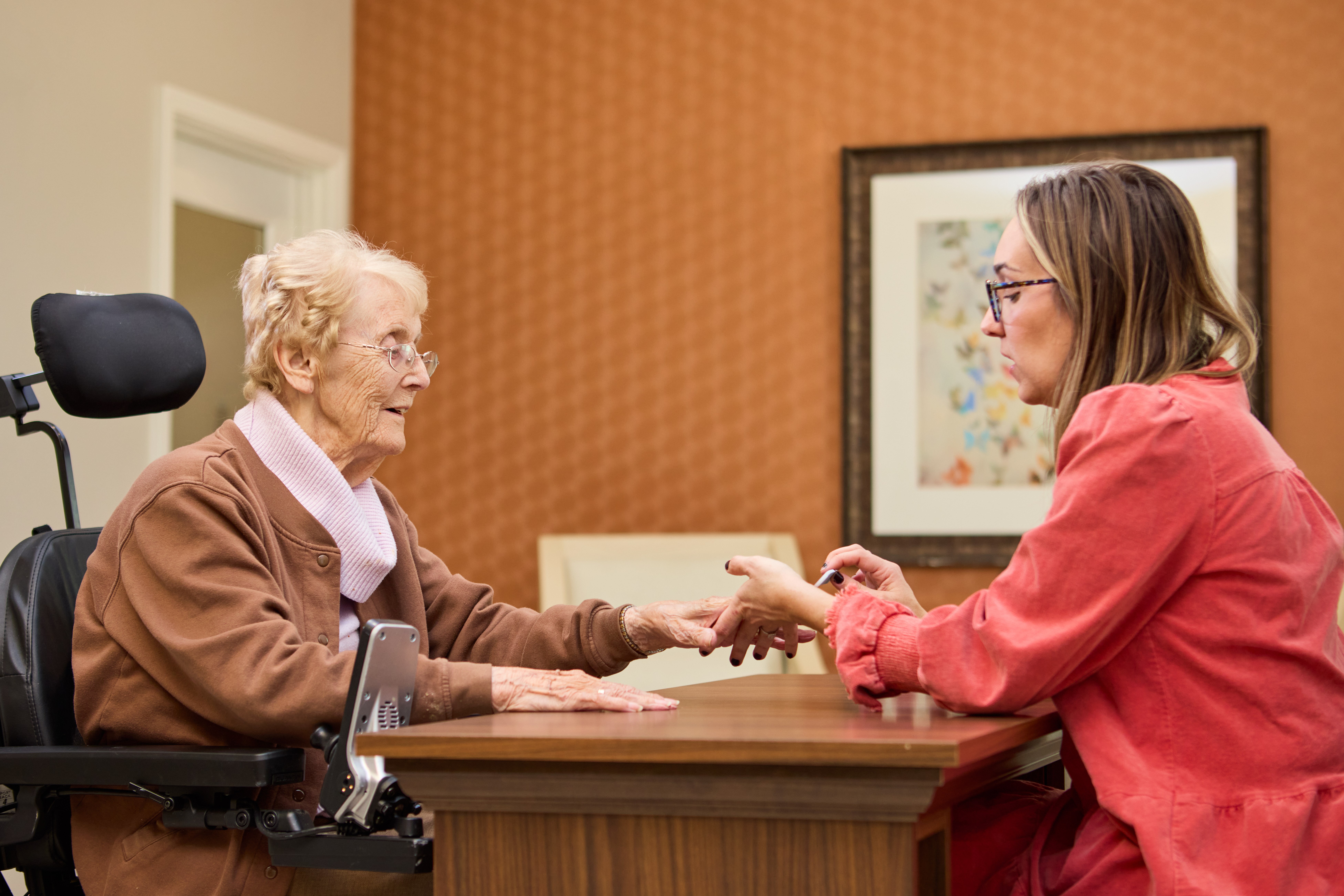 How Assisted Living at Village on the Park Plano in TX Helps Seniors Manage Activities of Daily Living (ADLs)